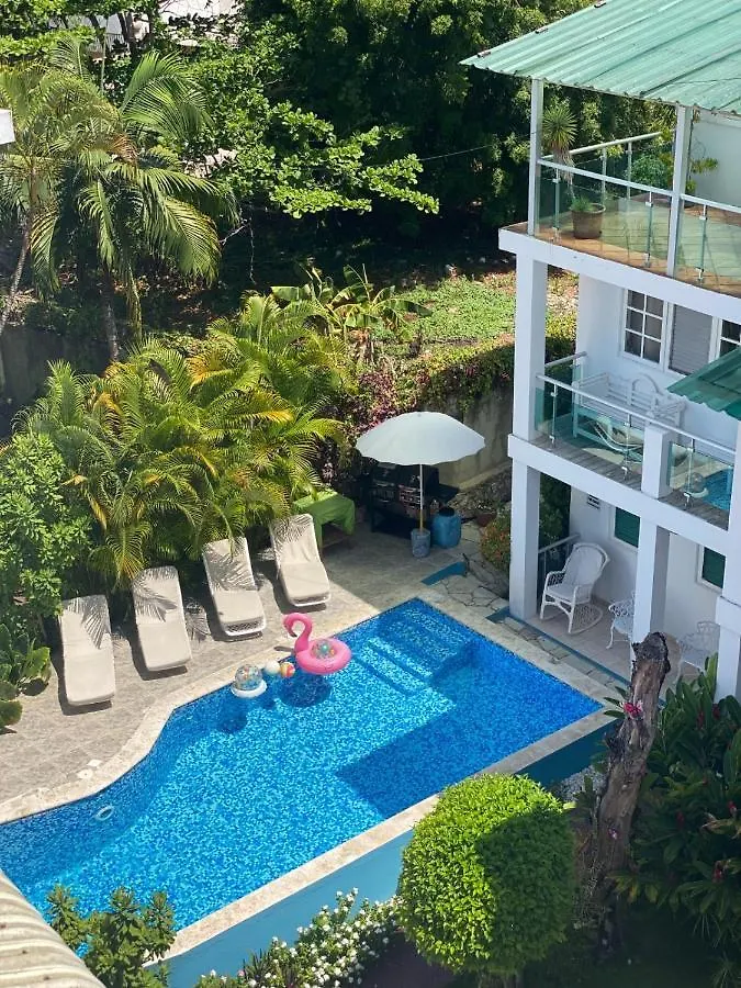 Hotel Neptuno Refugio Boca Chica