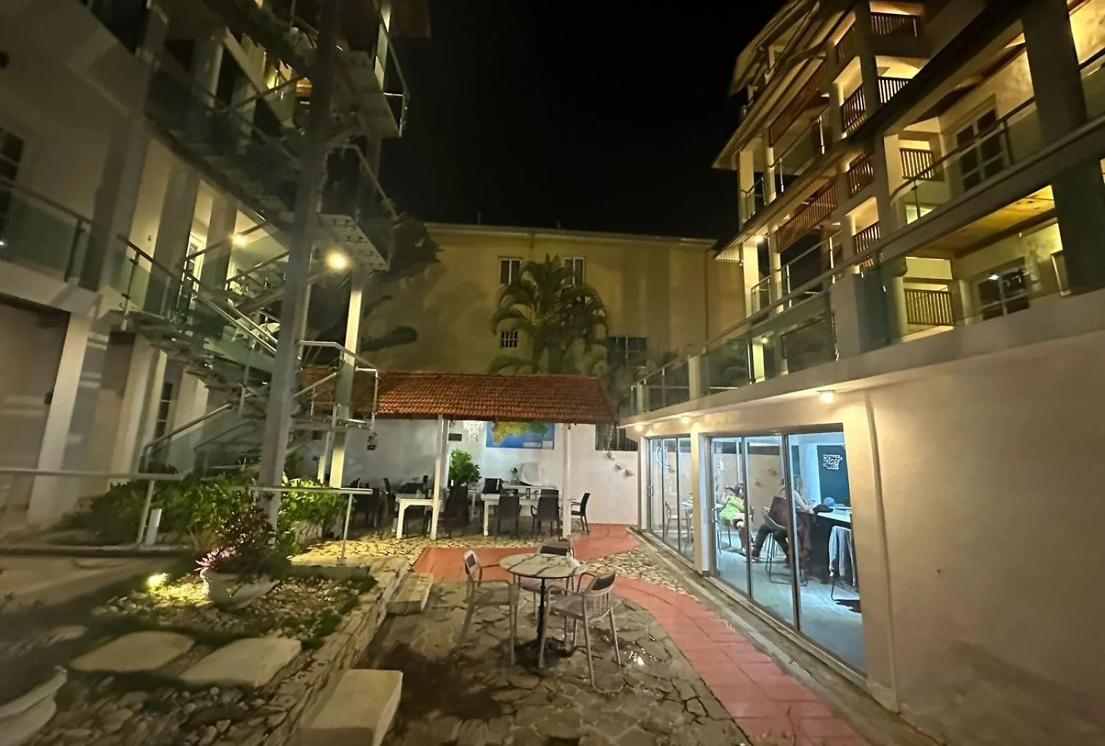 Hotel Neptuno Refugio Boca Chica